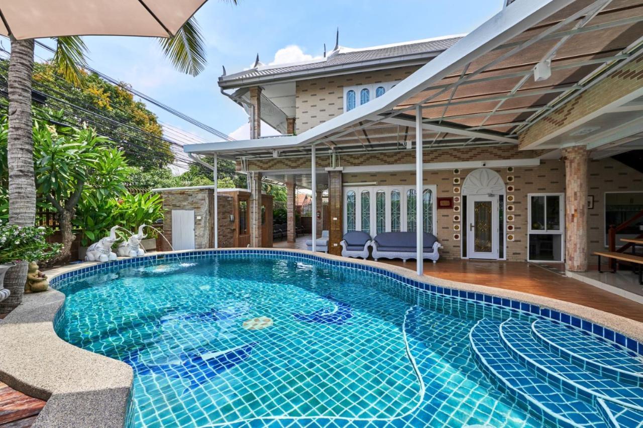 Siam Gala Villa Pattaya Bagian luar foto